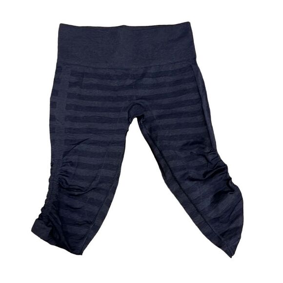 Lululemon Athletica Leggings Women’s 6 Dark Grey Striped Cropped Athletic Cap - Picture 1 of 13